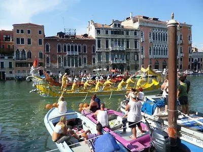 Luxury On The Grand Canal