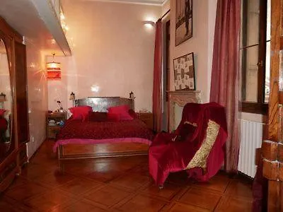 Luxury On The Grand Canal 公寓 *